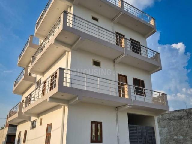 6 BHK Independent House in Dadri for resale Greater Noida. The reference number is 21117405