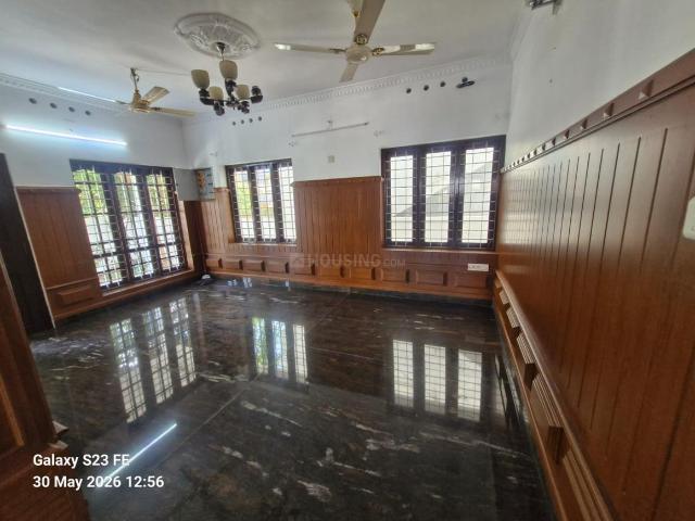 5 BHK Independent House in Elamakkara for rent Kochi. The reference number is 20353327