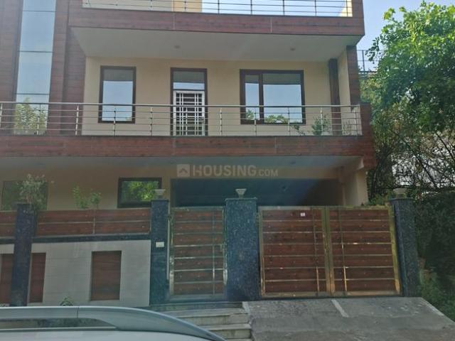 5 BHK Independent House in Eta I for resale Greater Noida. The reference number is 20334207