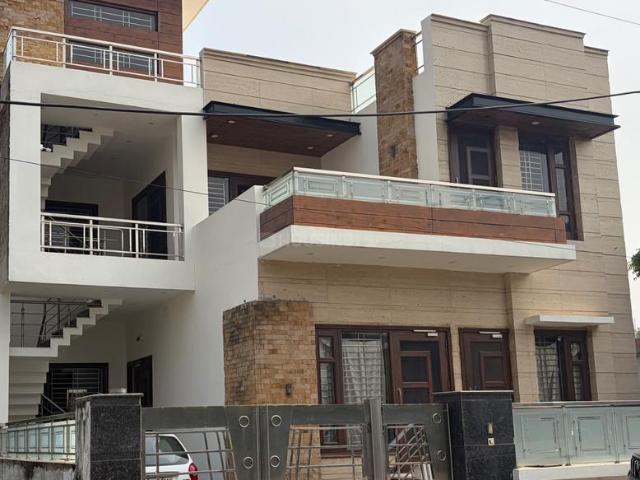 5 BHK Independent House in Gmada Aerocity for resale Mohali. The reference number is 21264374