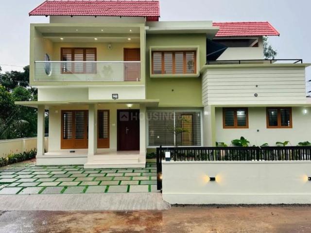 5 BHK Independent House in Kakkanad for resale Kochi. The reference number is 20714340