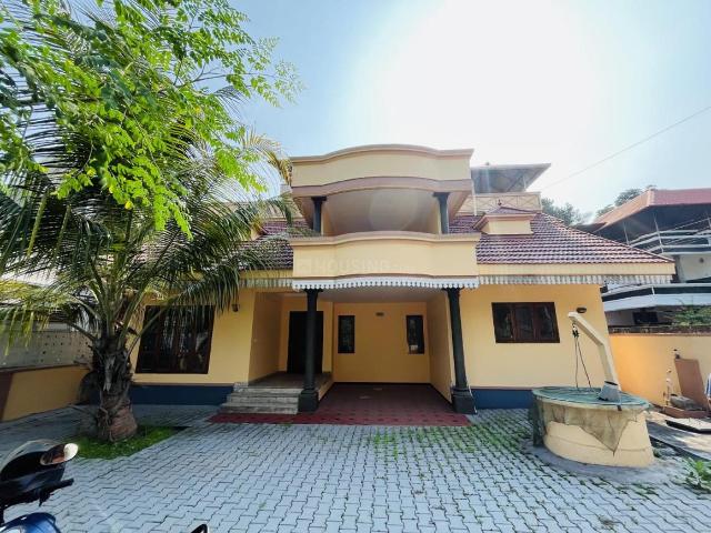 5 BHK Independent House in Kakkanad for resale Kochi. The reference number is 20897356