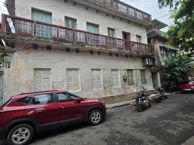 5 BHK Independent House in Kalighat for resale Kolkata. The reference number is 21030200