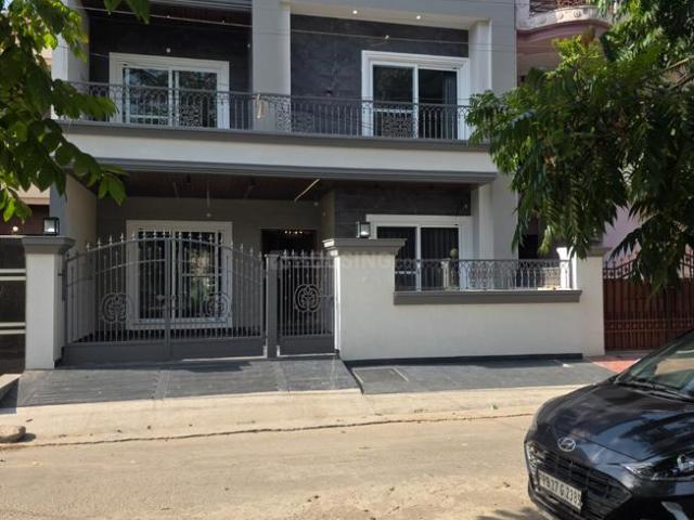5 BHK Independent House in Kharar for resale Mohali. The reference number is 20414920