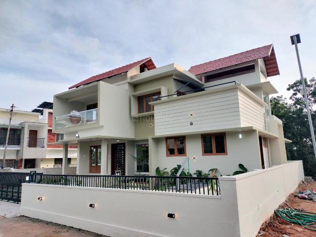 5 BHK Independent House in Kizhakkambalam for resale Kochi. The reference number is 20714370