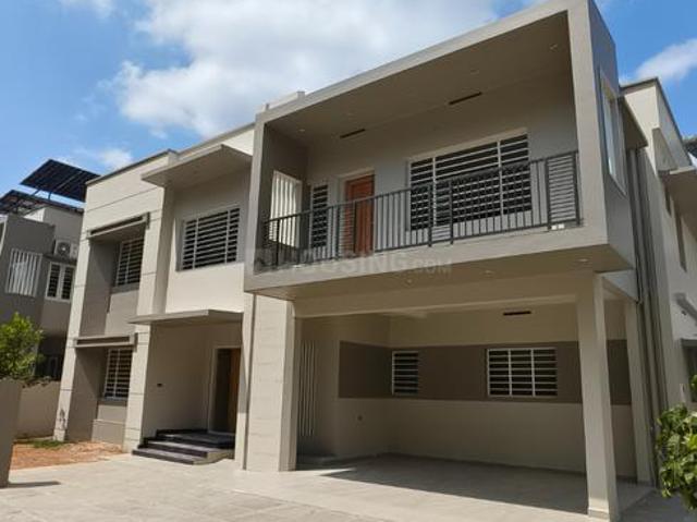 5 BHK Independent House in Kizhakkambalam for resale Kochi. The reference number is 21233573