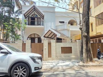 5 BHK Independent House in Koramangala for resale Bengaluru. The reference number is 20028614