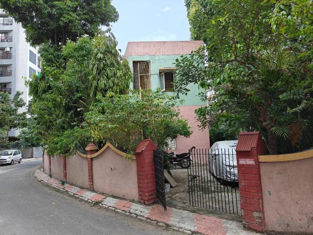 5 BHK Independent House in Maninagar for resale Ahmedabad. The reference number is 15174043