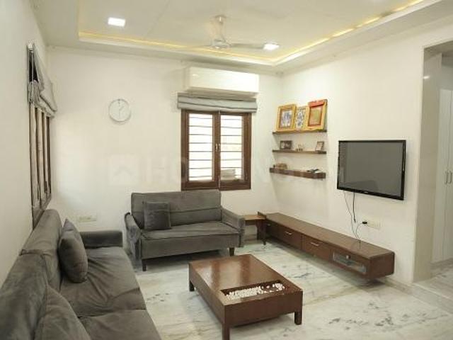 5 BHK Independent House in Manjalpur for resale Vadodara. The reference number is 21076243