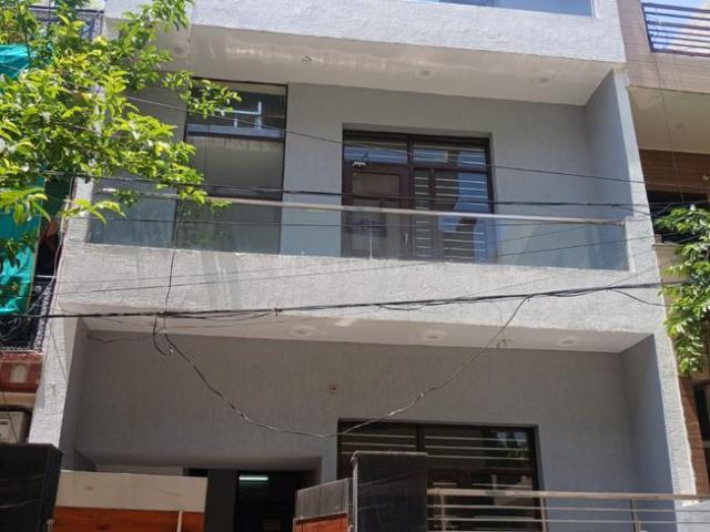 5 BHK Independent House in Nabha for resale Zirakpur. The reference number is 21371851