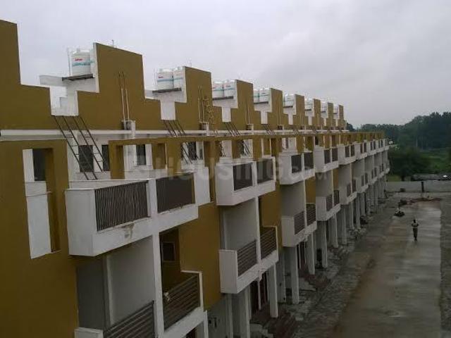 5 BHK Independent House in Naroda for resale Ahmedabad. The reference number is 20286136