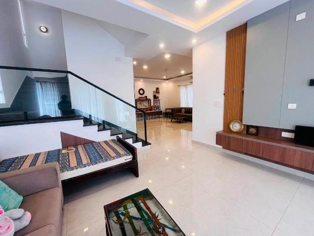 5 BHK Independent House in Neelankarai for rent Chennai. The reference number is 21227075