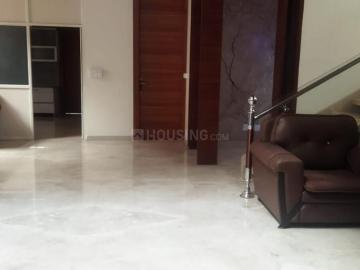 5 BHK Independent House in Neelankarai for resale Chennai. The reference number is 18932782