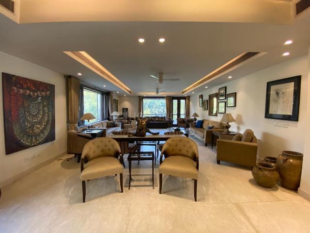 5 BHK Independent House in New Friends Colony for rent New Delhi. The reference number is 16620143
