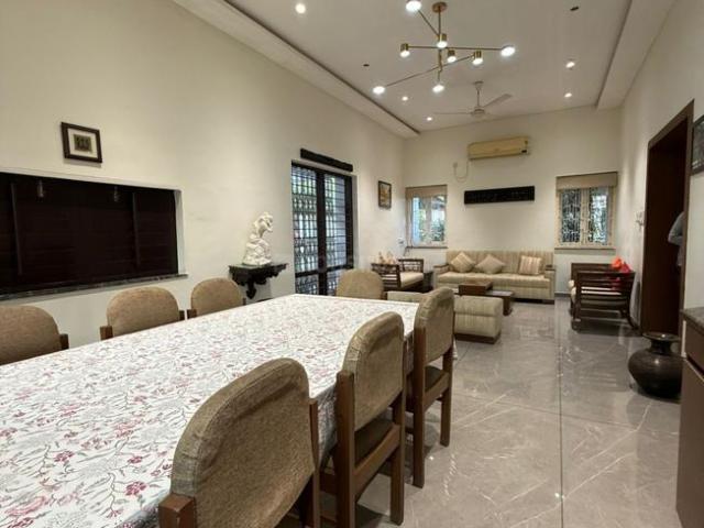 5 BHK Independent House in Paldi for resale Ahmedabad. The reference number is 20181651