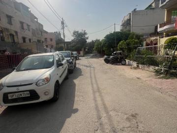 5 BHK Independent House in Patel Nagar for resale Ghaziabad. The reference number is 20198895