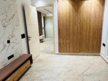 5 BHK Independent House in Pitampura for resale New Delhi. The reference number is 20373687