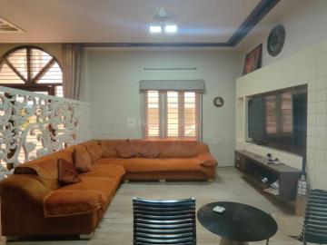 5 BHK Independent House in Prahlad Nagar for resale Ahmedabad. The reference number is 20211916