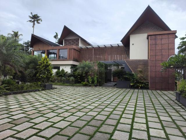 5 BHK Independent House in Pukkattupady for resale Kochi. The reference number is 20449541