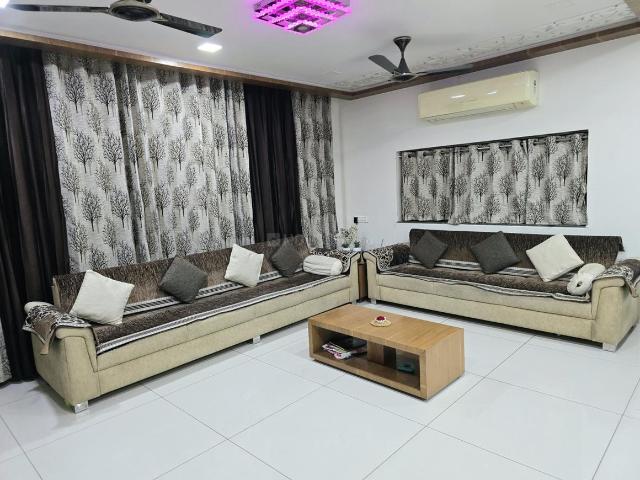5 BHK Independent House in Science City for rent Ahmedabad. The reference number is 19544344