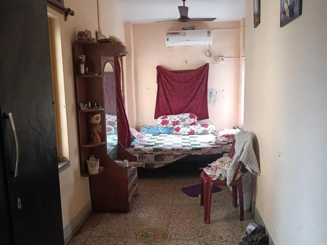 5 BHK Independent House in Santoshpur for resale Kolkata. The reference number is 20415067