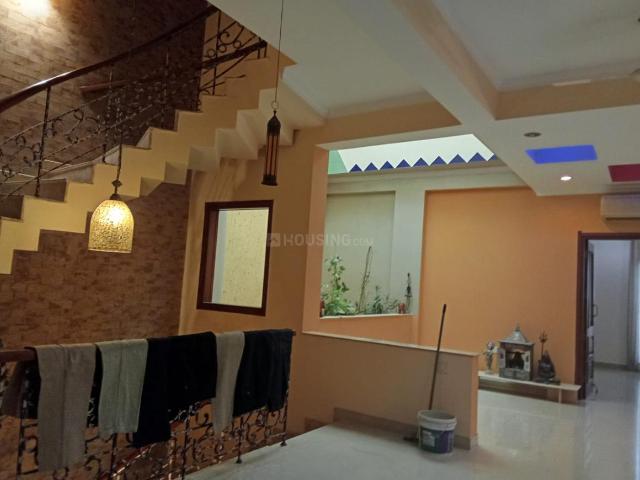 5 BHK Independent House in Saket for rent New Delhi. The reference number is 20738216
