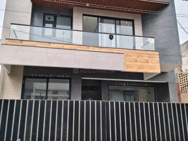 5 BHK Independent House in Sector 10 for resale Panchkula. The reference number is 19852235