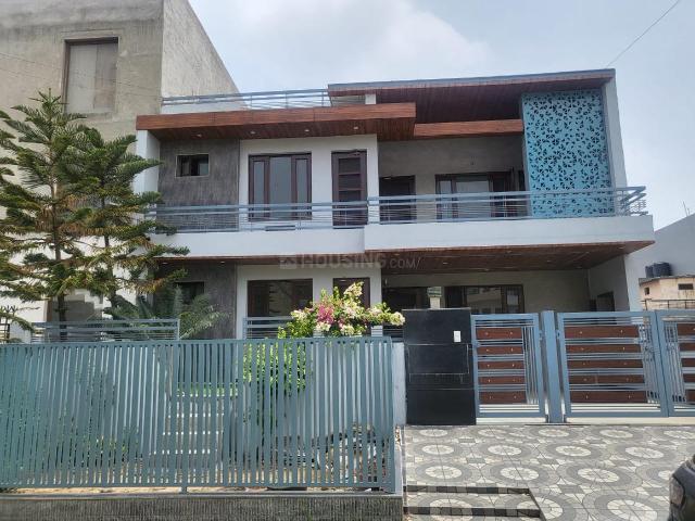 5 BHK Independent House in Sector 118 for resale Mohali. The reference number is 21105112