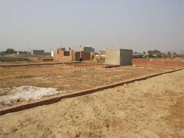 5 BHK Independent House in Sector 122 for resale Noida. The reference number is 20206997