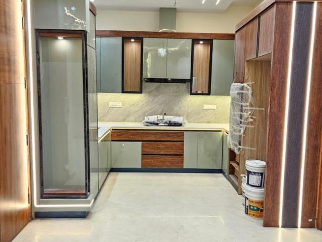 5 BHK Independent House in Sector 123 for resale Mohali. The reference number is 20702547