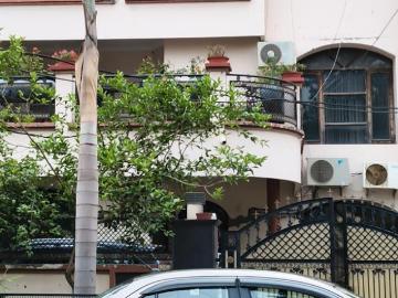 5 BHK Independent House in Sector 15 for resale Panchkula. The reference number is 19850536