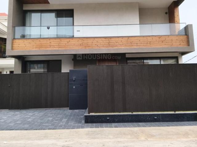 5 BHK Independent House in Sector 17 for resale Panchkula. The reference number is 19850634