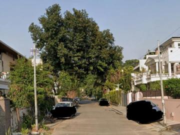 5 BHK Independent House in Sector 18 for resale Chandigarh. The reference number is 19833657