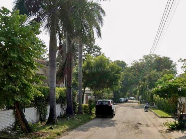 5 BHK Independent House in Sector 18 for resale Chandigarh. The reference number is 21095962