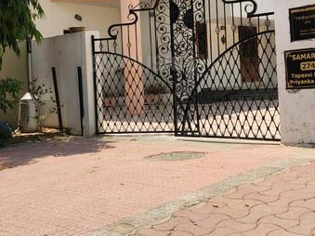 5 BHK Independent House in Sector 1 for resale Gandhinagar. The reference number is 20584690