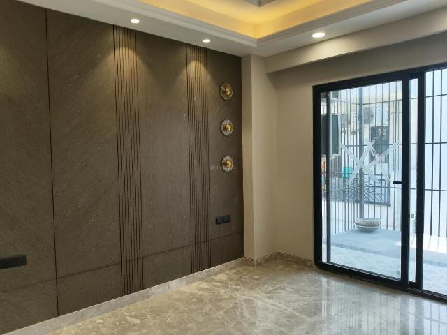 5 BHK Independent House in Sector 23 for resale Gurgaon. The reference number is 20196426