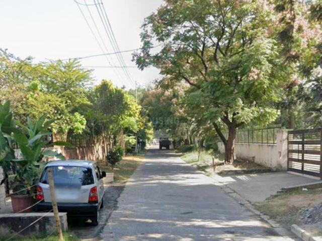 5 BHK Independent House in Sector 28 for resale Chandigarh. The reference number is 19587219