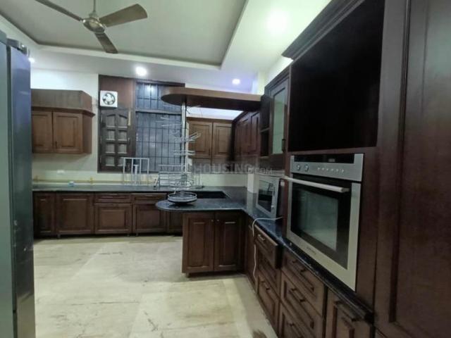 5 BHK Independent House in Sector 30 for rent Noida. The reference number is 19140764