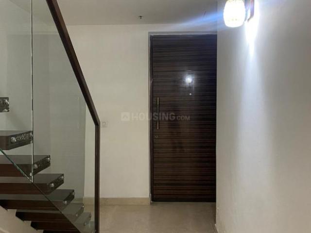 5 BHK Independent House in Sector 33 for resale Gurgaon. The reference number is 19790348