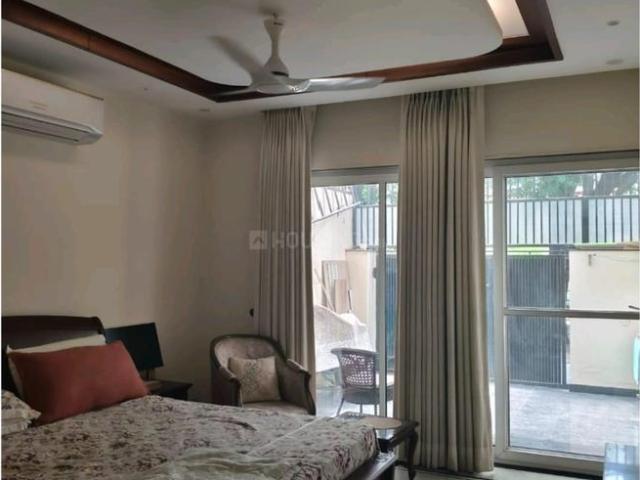 5 BHK Independent House in Sector 34 for resale Chandigarh. The reference number is 20683627