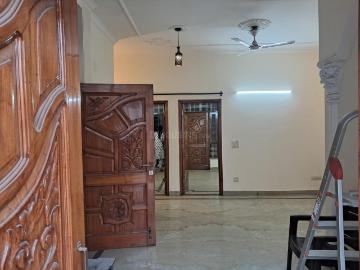 5 BHK Independent House in Sector 36 for resale Noida. The reference number is 19869672