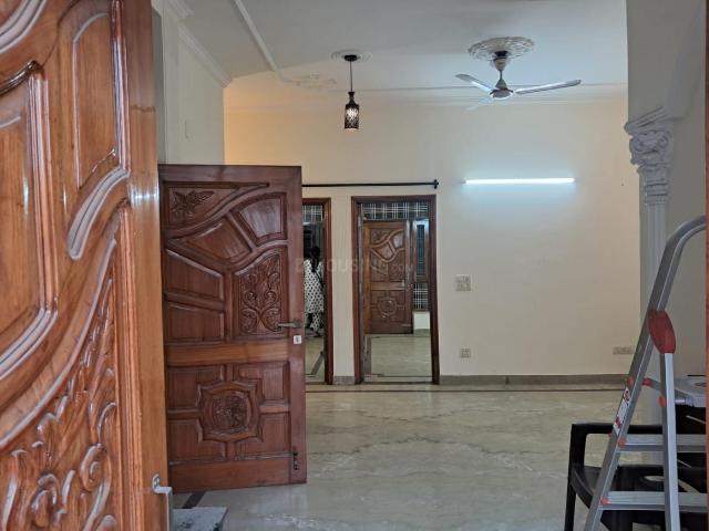 5 BHK Independent House in Sector 36 for resale Noida. The reference number is 19869672