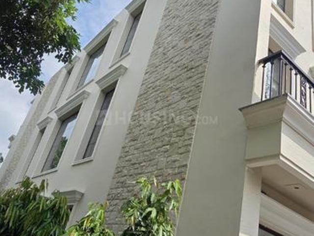 5 BHK Independent House in Sector 37 for resale Chandigarh. The reference number is 20881559