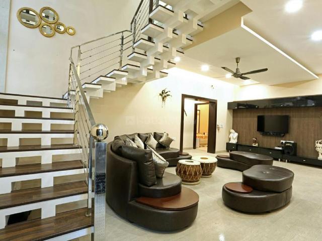 5 BHK Independent House in Sector 39 for rent Noida. The reference number is 21177014