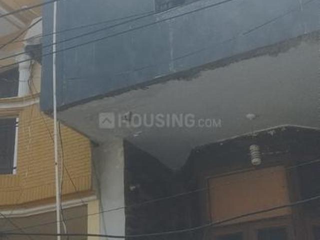 5 BHK Independent House in Sector 41 for resale Noida. The reference number is 20781387