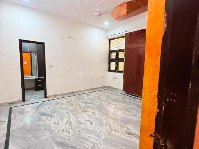 5 BHK Independent House in Sector 44 for rent Noida. The reference number is 20983504