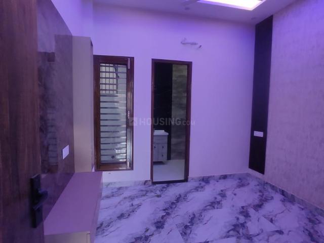 5 BHK Independent House in Sector 44 for resale Chandigarh. The reference number is 20812167