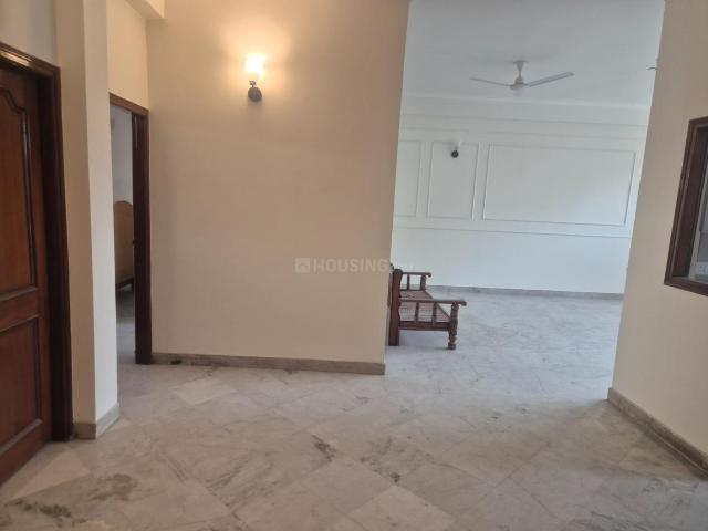 5 BHK Independent House in Sector 49 for rent Noida. The reference number is 20895443