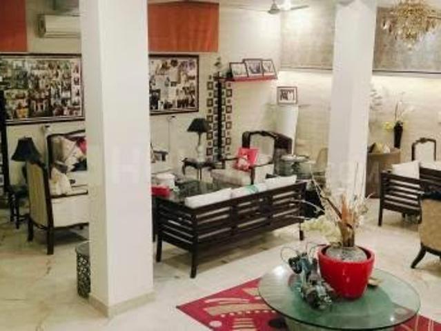 5 BHK Independent House in Sector 55 for resale Noida. The reference number is 20696348