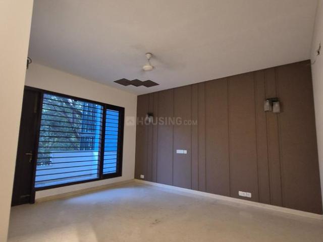 5 BHK Independent House in Sector 56 for resale Gurgaon. The reference number is 21220849